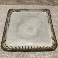JAPANESE POTTERY PLATE-...